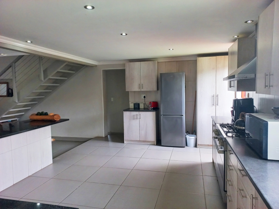 5 Bedroom Property for Sale in The Village Western Cape